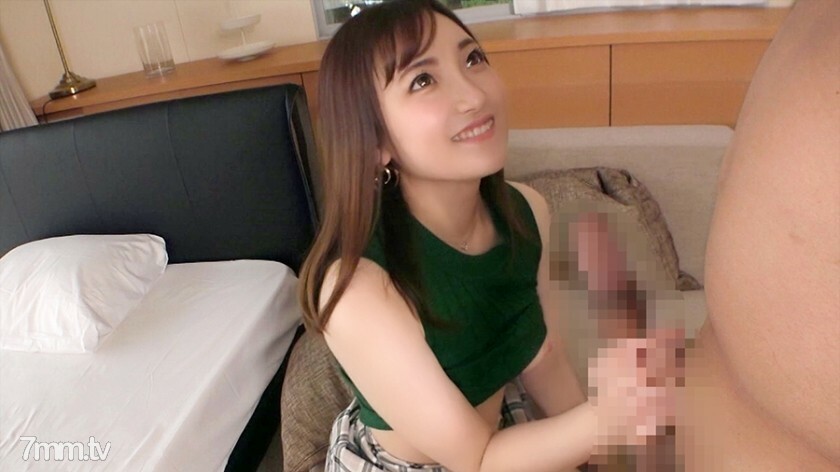SIRO-4264第一枪Eromuchi漂亮屁股外记小便暨一个美丽的脸的营养师暴露了似乎令人作呕的四肢久违的性交和第一次体验的紧张感增加..网上AV应用AV体验拍摄1333