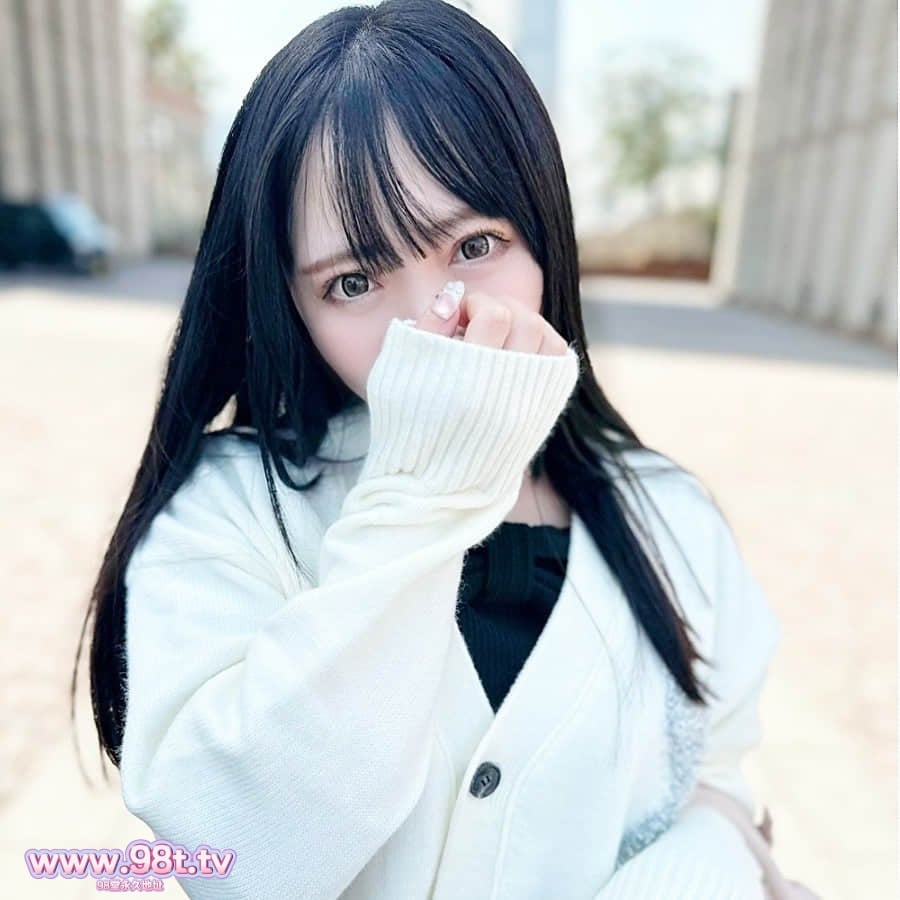 FC2PPV-4663929-おっぱい好きなの？？黒髪の小悪魔が授.にゅう手コキでオジサン翻弄www「我慢汁凄いよぉ♡」